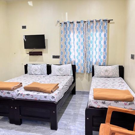 Sri Siri Lodge And Hotel Chikmagalūr Esterno foto