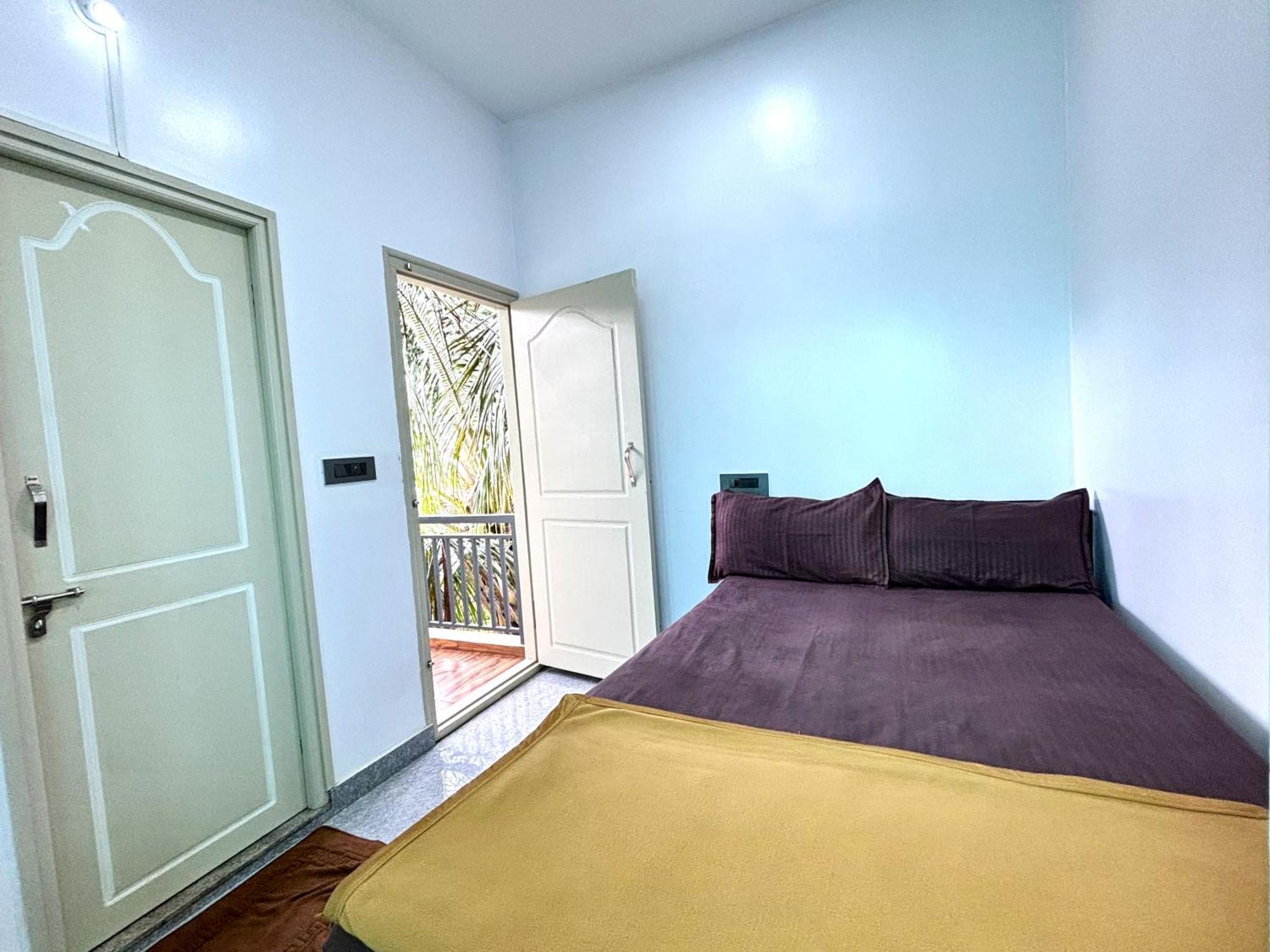 Sri Siri Lodge And Hotel Chikmagalūr Esterno foto